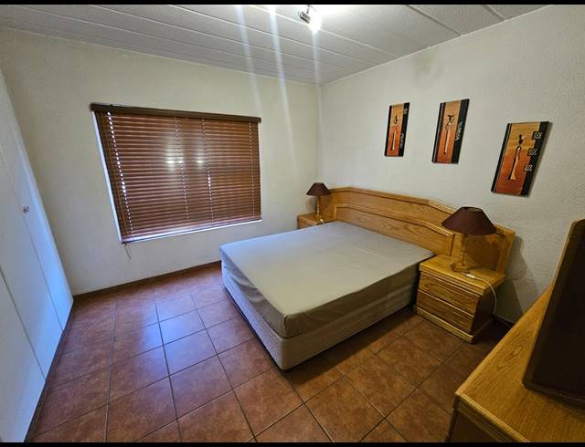 3 BEDROOM FLAT TO LET IN VAALPARK